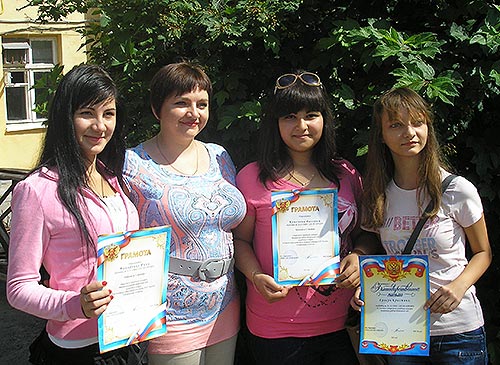 Кривовид В.В. со своими девочками.
Фото Прокопенко А.А.